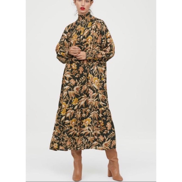 H&M Dresses & Skirts - H&M Floral Stand Collar Maxi Dress Size Small fits to Large